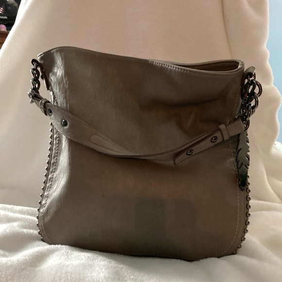 Jessica Simpson Bag with Studs and signature feather. - Picture 2 of 14